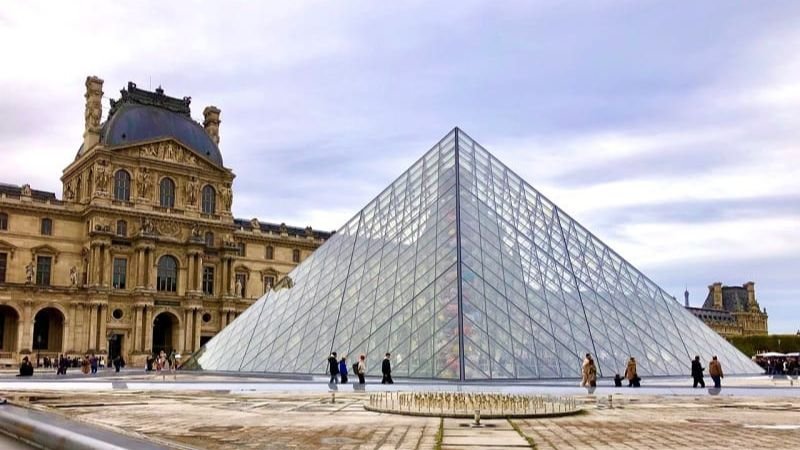 Cathay Pacific Paris Airport Office in France
