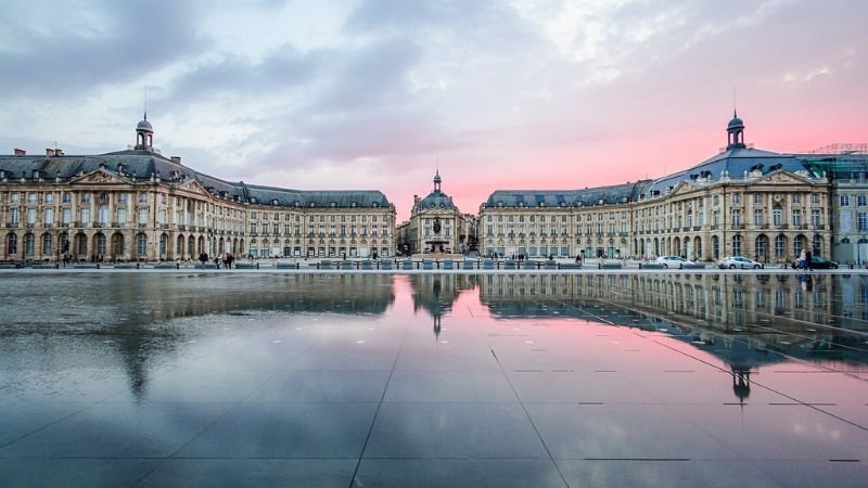 EasyJet Bordeaux Office in France