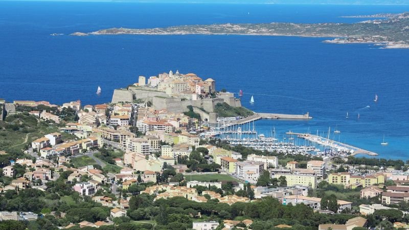EasyJet Calvi Office in France