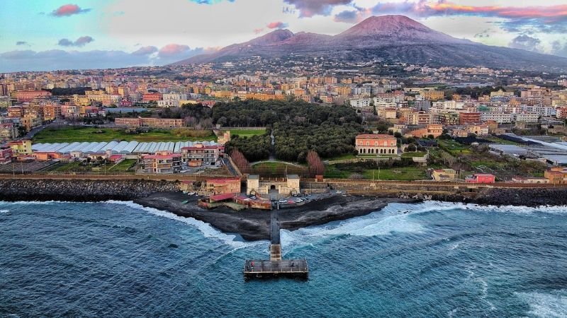 EasyJet Naples Office in Italy