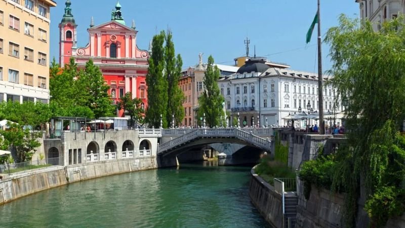 Emirates Airlines Ljubljana Office in Slovenia