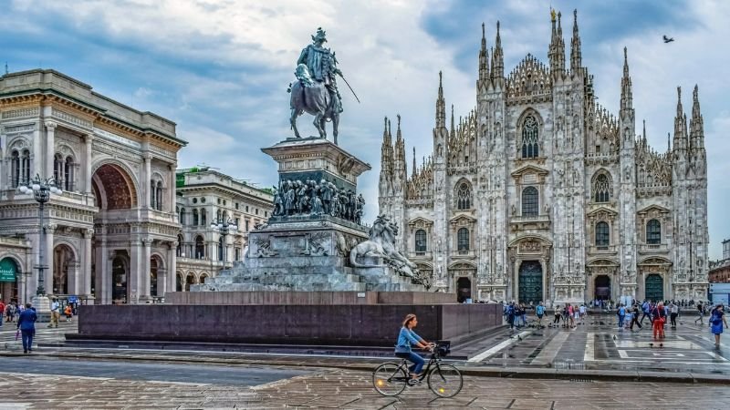 Emirates Airlines Milan Airport Office in Italy