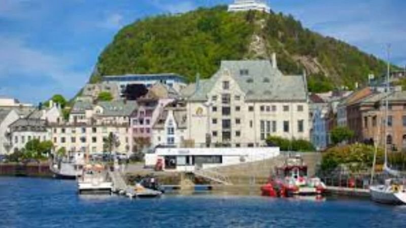 Emirates Airlines Molde Office in Norway