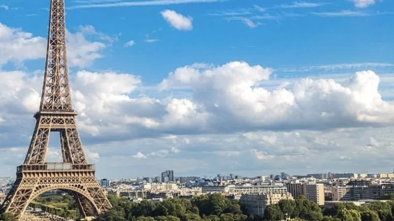 Emirates Airlines Paris Airport Office in France