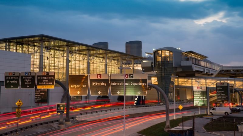 United Airlines IAH Terminal– George Bush Intercontinental Airport