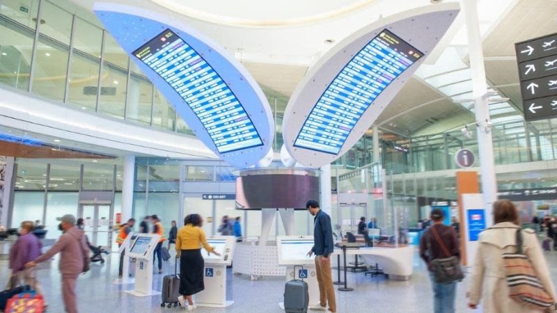 United Airlines YYZ Terminal – Toronto Pearson International Airport